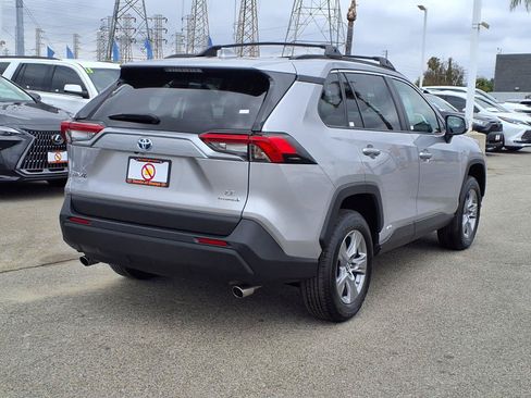 Certified 2024 Toyota RAV4 LE AWD/4WD image 6