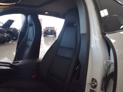 Used 2014 Porsche Panamera 4 image 54