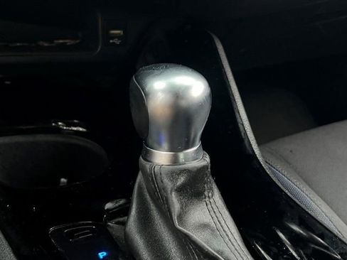 Used 2021 Toyota C-HR XLE image 23