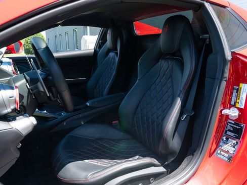 Used 2022 Ferrari 812 GTS RWD image 33