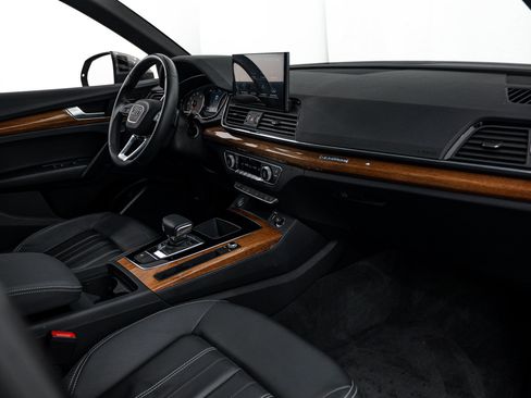Certified 2023 Audi Q5 2.0T Premium w/ Convenience Package AWD/4WD image 8