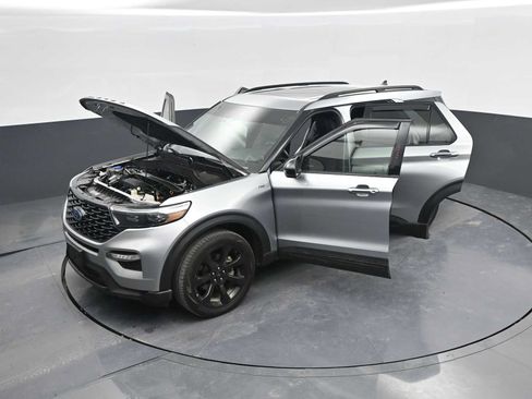Certified 2024 Ford Explorer ST-Line w/ Class IV Trailer Tow Package AWD/4WD image 44