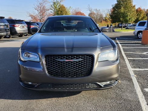 Used 2023 Chrysler 300 S image 12