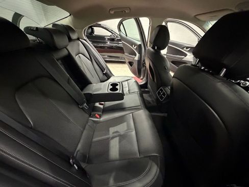 Used 2023 Genesis G70 2.0T image 30