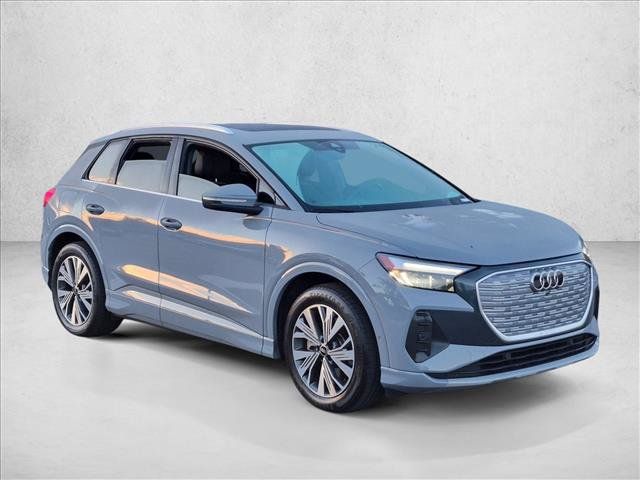 Used 2023 Audi Q4 e-tron Premium Plus w/ Premium Plus RWD image 3
