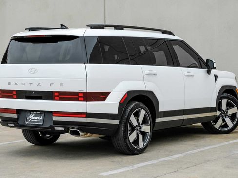 Used 2024 Hyundai Santa Fe Limited image 9