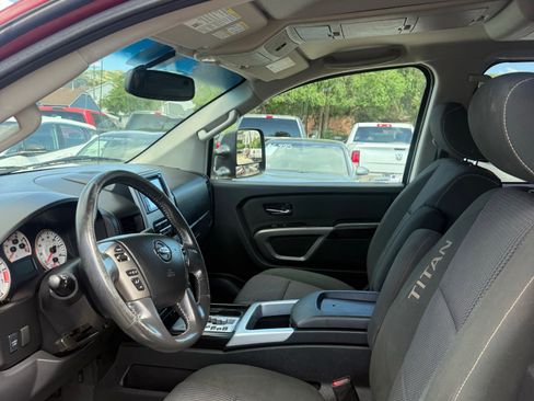Used 2015 Nissan Titan PRO-4X AWD/4WD image 12