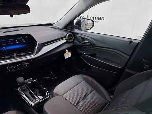 New 2026 Chevrolet Trax LT image 24