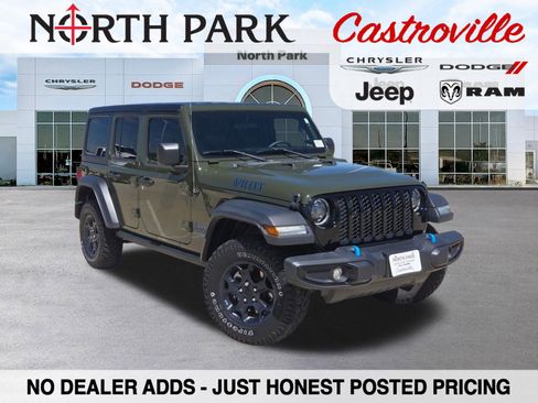 Certified 2023 Jeep Wrangler Unlimited w/ Convenience Group AWD/4WD image 1