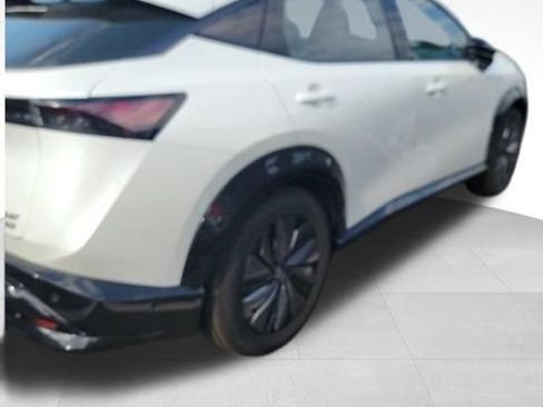 Used 2024 Nissan Ariya AWD image 7