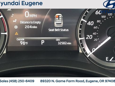 Used 2023 Toyota Highlander XLE AWD/4WD image 35