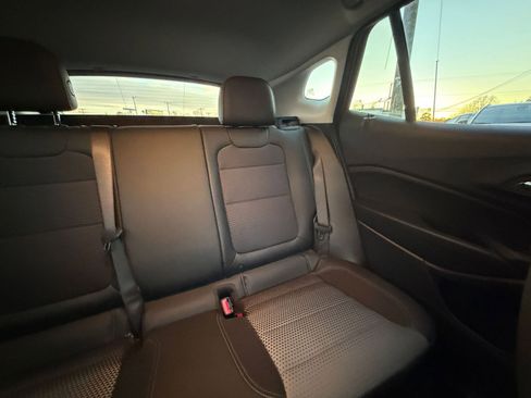 Used 2025 Chevrolet Trax LT image 35