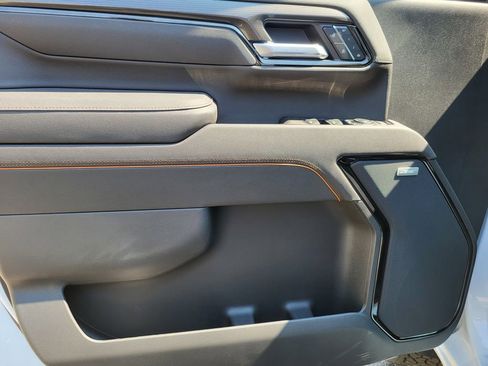 New 2025 GMC Sierra 2500 AT4 w/ Technology Package image 23