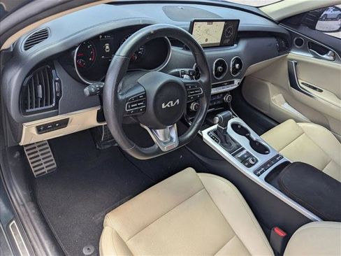 Used 2022 Kia Stinger GT1 image 2