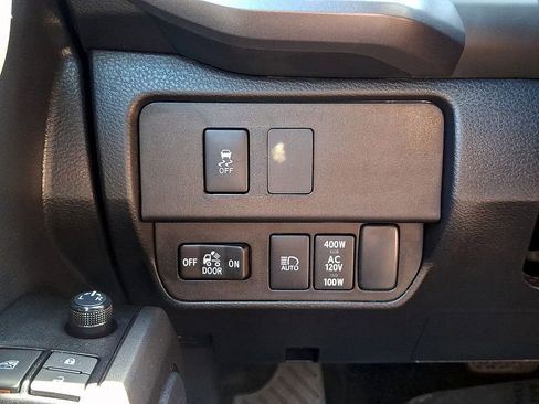 Used 2023 Toyota Tacoma TRD Off-Road w/ Technology Package AWD/4WD image 22