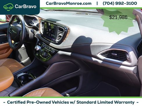 Used 2021 Chrysler Pacifica Pinnacle FWD image 47