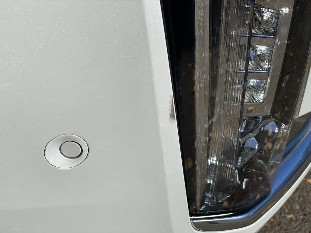 Used 2019 Cadillac Escalade Premium Luxury AWD/4WD image 30