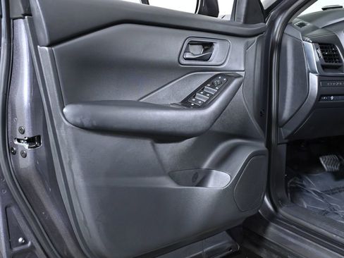 Certified 2025 Nissan Rogue S image 26