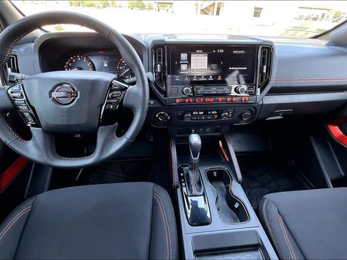 Used 2025 Nissan Frontier PRO-4X AWD/4WD image 14