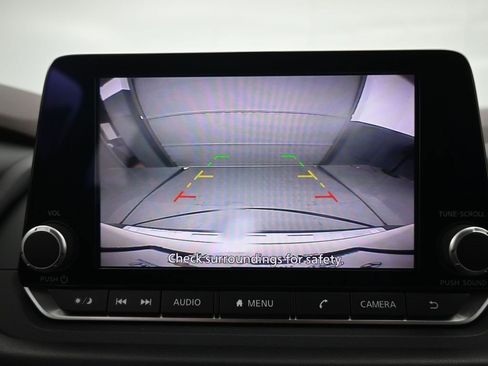 Used 2023 Nissan Rogue SV image 15