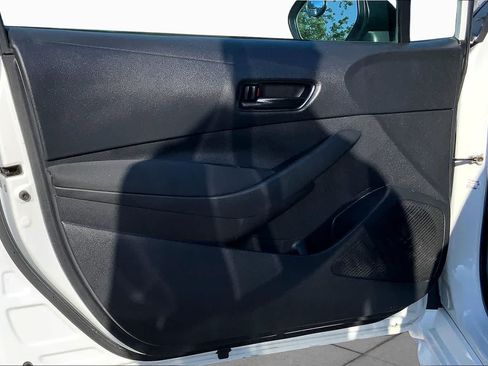 Used 2022 Toyota Corolla LE FWD image 21