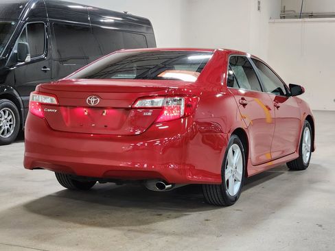 Used 2013 Toyota Camry SE image 8