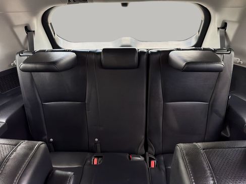 Used 2024 Toyota Grand Highlander AWD image 19
