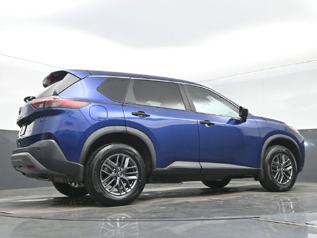 Used 2023 Nissan Rogue S AWD/4WD image 25