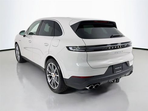 New 2026 Porsche Cayenne S AWD/4WD image 3