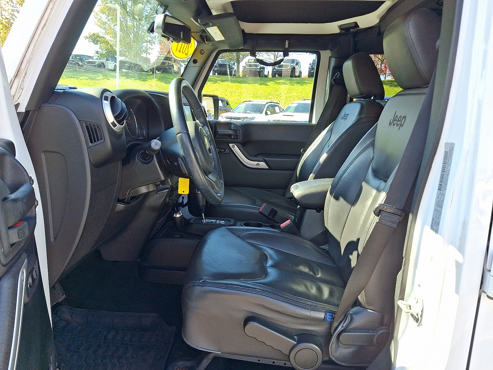 Certified 2017 Jeep Wrangler Unlimited Sahara w/ Connectivity Group AWD/4WD image 13