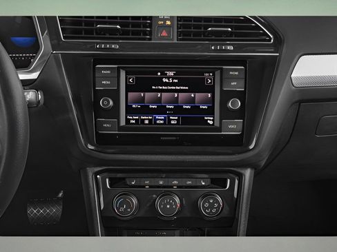 Used 2023 Volkswagen Tiguan S image 11