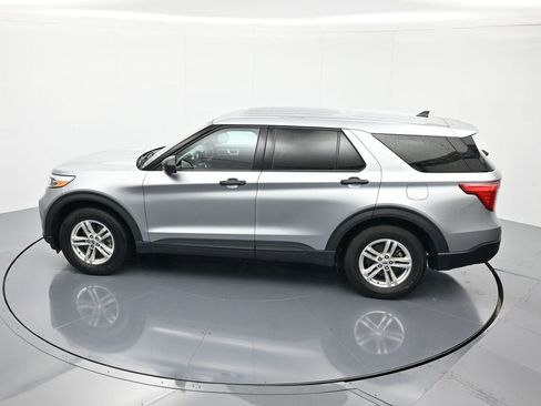 Used 2023 Ford Explorer 2WD image 35