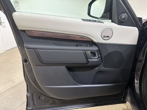 New 2026 Land Rover Discovery Dynamic SE AWD/4WD image 9