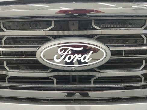 Used 2025 Ford F150 XLT w/ Equipment Group 302A MID image 12