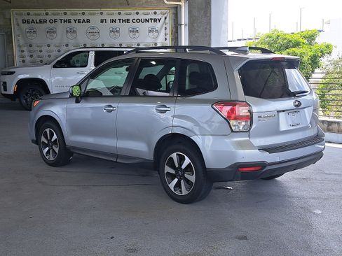 Used 2018 Subaru Forester 2.5i Premium w/ All-Weather Package AWD/4WD image 3