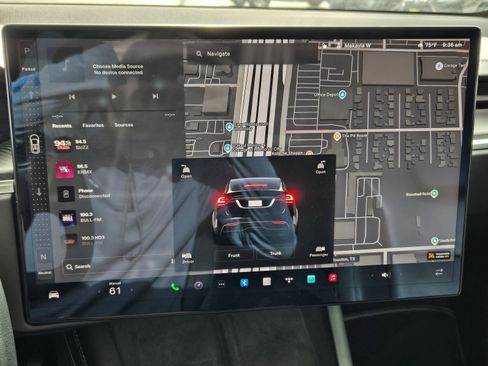 Used 2023 Tesla Model X Plaid image 16