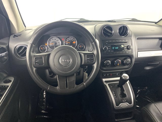 Used 2014 Jeep Compass Latitude AWD/4WD image 17