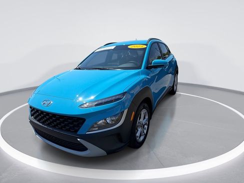 Used 2023 Hyundai Kona SEL w/ Cargo Package FWD image 4