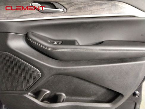 Used 2023 Jeep Grand Cherokee Limited RWD image 37
