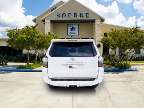 Used 2020 Toyota 4Runner SR5 Premium w/ Moonroof Package image 4