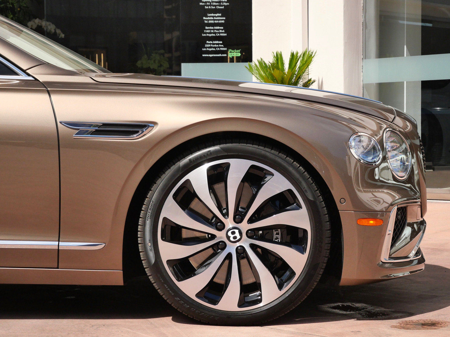 New 2026 Bentley Flying Spur V8 AWD/4WD image 6