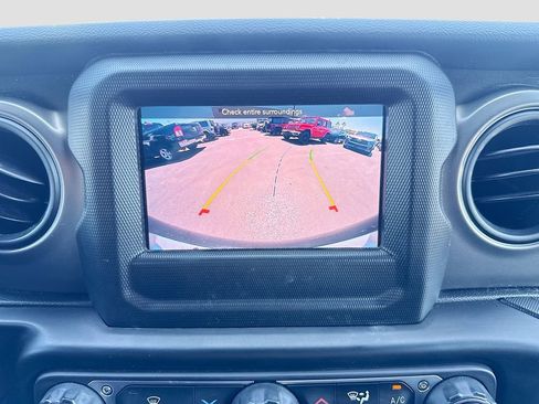 Used 2022 Jeep Wrangler Sport S AWD/4WD image 15