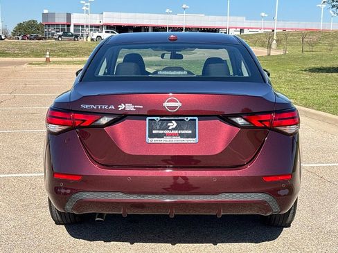 Used 2025 Nissan Sentra SV image 6