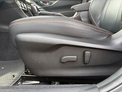 Used 2020 Subaru Crosstrek 2.0i Limited w/ Moonroof Package w/Navigation AWD/4WD image 21