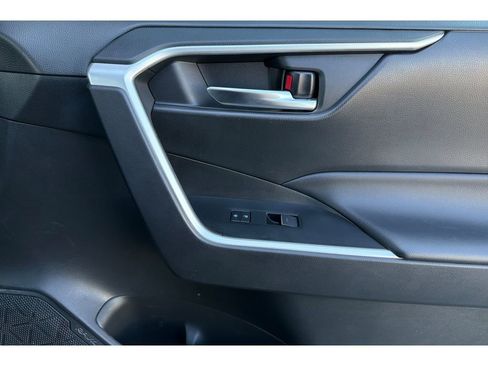 Certified 2023 Toyota RAV4 XLE Premium AWD/4WD image 20