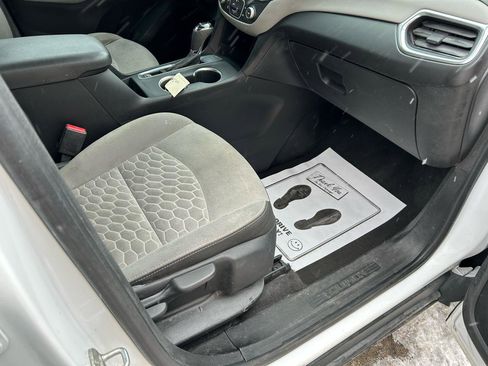 Used 2020 Chevrolet Equinox LS image 12