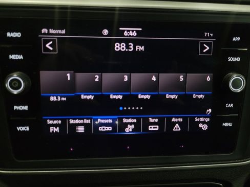 Used 2021 Volkswagen Atlas Cross Sport SE AWD/4WD image 25