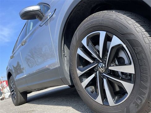 Used 2024 Volkswagen Tiguan S image 10