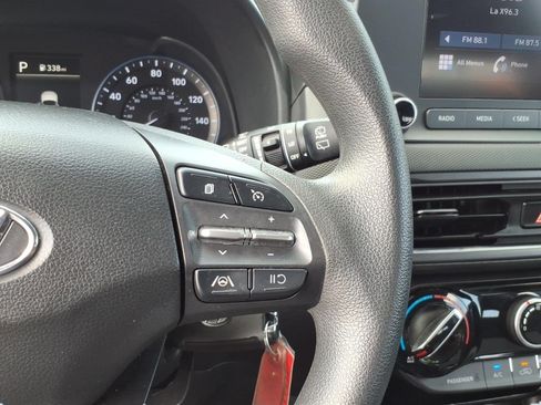 Used 2022 Hyundai Kona SE AWD/4WD image 16