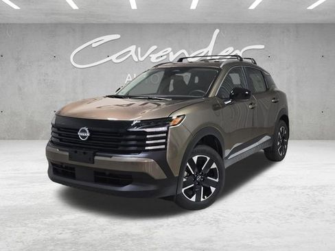 New 2026 Nissan Kicks SV AWD/4WD image 1